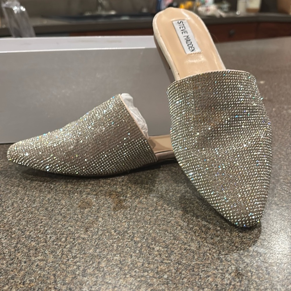 Steve Madden trace-r rhinestone flats